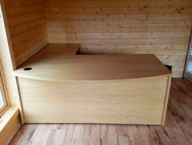 Freecycle Office desk and side return with chair