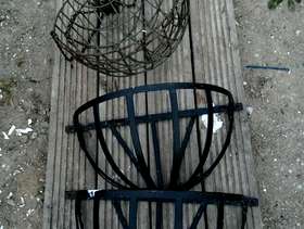 Freecycle Hanging baskets and wall baskets