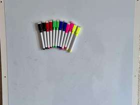 Freecycle Whiteboard and multi-colour easy-erase markers