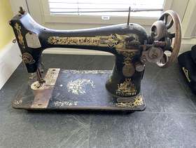 Freecycle 1911 Vintage Singer Sewing Machine. Model 66k. Spares Repair or ...