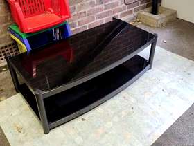 Freecycle Coffee table - glass and metal