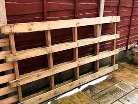 Freecycle Wooden pallets