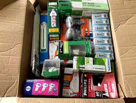 Freecycle Box of assorted light bulbs