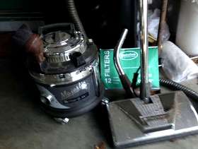 Freecycle Filter Queen Vacuum