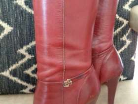 Freecycle Ladies leather long leg boots