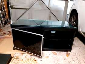 Freecycle Large heavy TV cabinet
