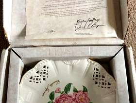 Freecycle The Gardens of Victoria Plates x 6
