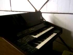 Freecycle Technics electronic keyboard