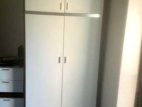 Freecycle Double wardrobe with detachable top box