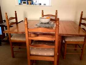 Freecycle Table & chairs