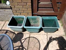 Freecycle Large green plastic pots