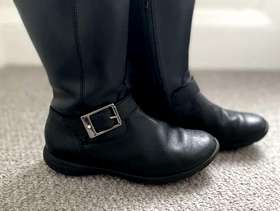 Freecycle Girls Clark’s Boots size 12