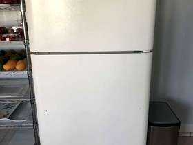 Freecycle Free Kenmore Fridge - Great Shape!
