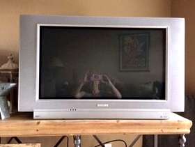 Freecycle Phillips 1st generation flat screen TV 42" with hdmi
