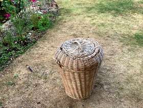 Freecycle Wicker washing basket