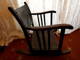 Freecycle Antique\Vintage low wooden Rocking Chair,