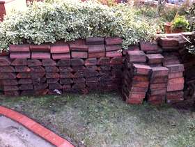 Freecycle 140 Accrington Edging Bricks