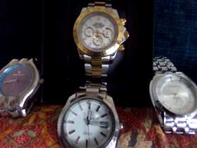 Freecycle VERY NICE ROLEX WATCHES X 2 WORKING Plus two more ...