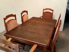 Freecycle Dining table and 6 chairs