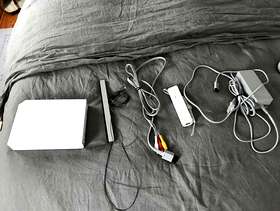 Freecycle Wii Sport resort pack + Balance board in Angel