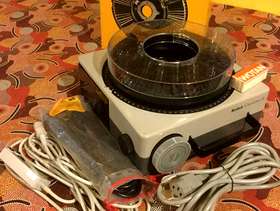 Freecycle Kodak Carousel Projector + 6 carousels