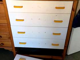Freecycle Chest of draws