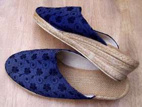 Freecycle Ladies size 5 shoes