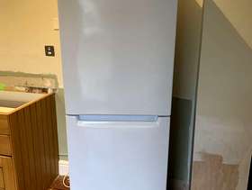 Freecycle Hotpoint fridge freezer