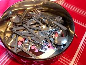 Freecycle Assorted cutlery