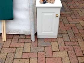 Freecycle Bed side unit - white