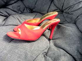 Freecycle Red shoes size 7