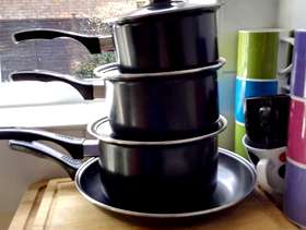 Freecycle New saucepans and frying pan