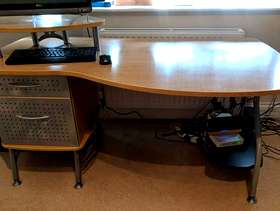 Freecycle Office Desk - Collect by Monday 7th May