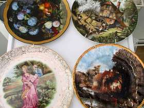 Freecycle 4 x approx 9 inch decorative plates