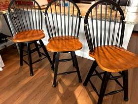 Freecycle Three barstool chairs