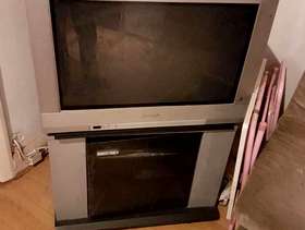 Freecycle Tv with stand