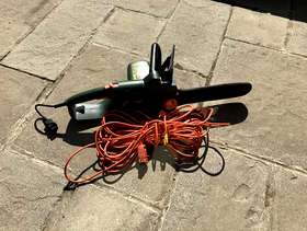 Freecycle Black & Decker Chainsaw - electric