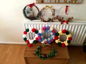 Freecycle Christmas Wreaths