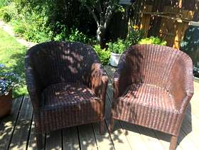 Freecycle 2 wicker garden armchairs