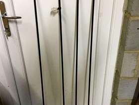 Freecycle Voil Curtain extendable curtain pole x 4
