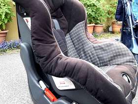 Freecycle Baby car seat