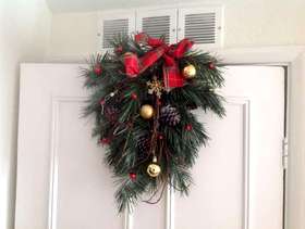 Freecycle Christmas Wreath