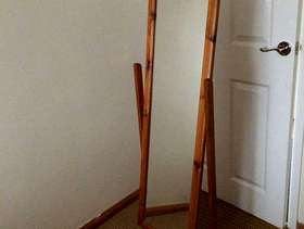 Freecycle Free standing mirror