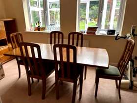 Freecycle Dining table and 6 chairs