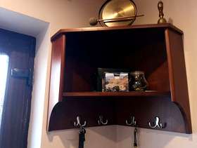 Freecycle Corner shelf