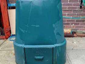 Freecycle Garden composter
