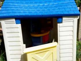 Freecycle Little times play house and cooker