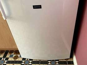 Freecycle Under counter fridge