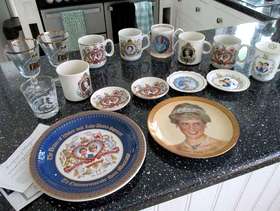 Freecycle Royal collectibles plates/cups/glasses etc 16 items