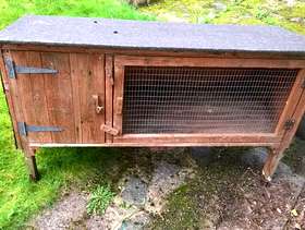 Freecycle Rabbit hutch